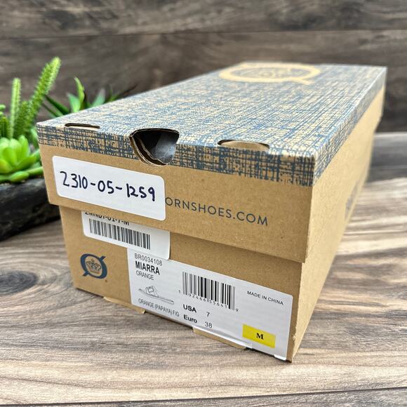 NIB Born Miarra Orange 7M 38 Big Buckle Slide Sandals - Picture 11 of 11